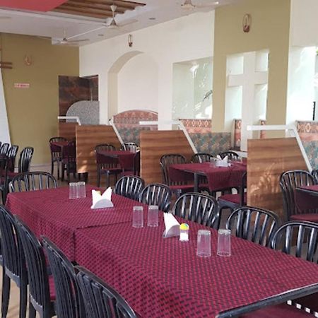 Hotel Rasraj , Dhule エクステリア 写真