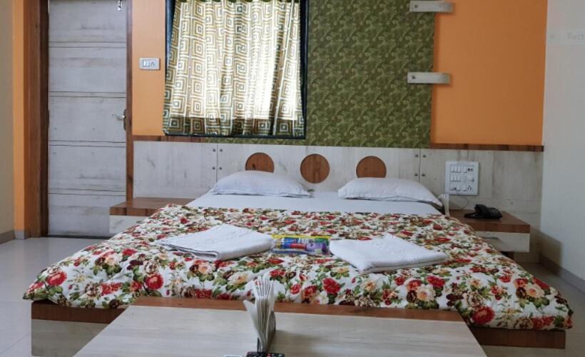 Hotel Rasraj , Dhule エクステリア 写真